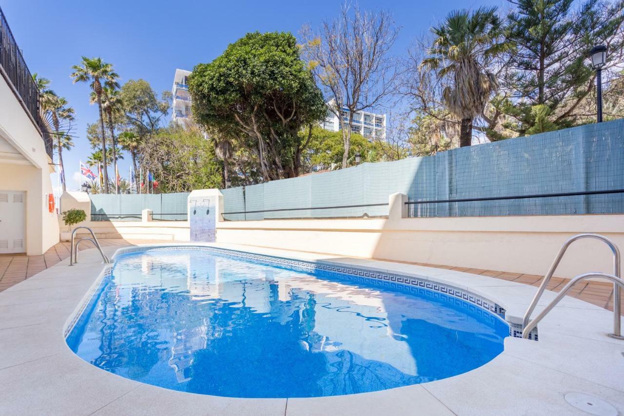 Beachfront Apartment Marbella Exteriör bild
