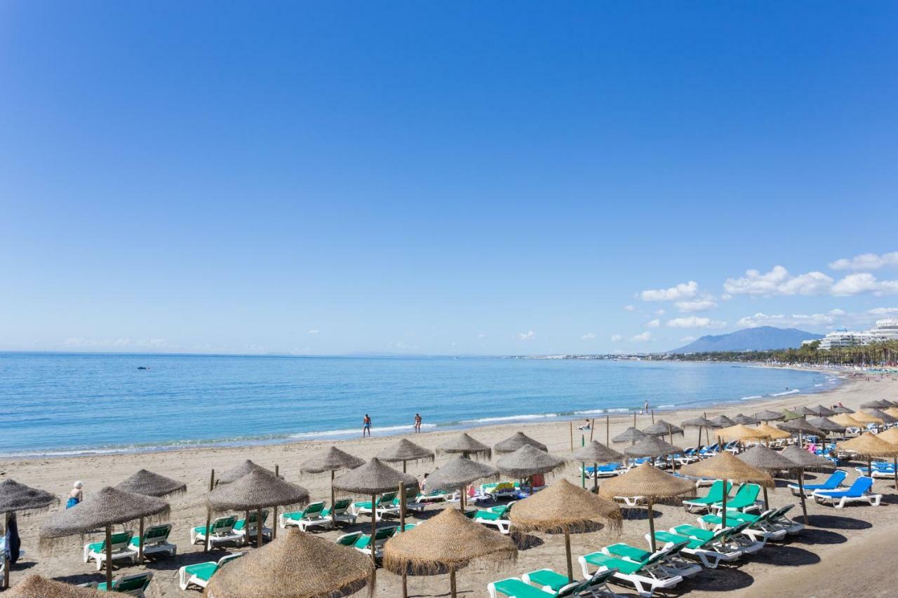 Beachfront Apartment Marbella Exteriör bild